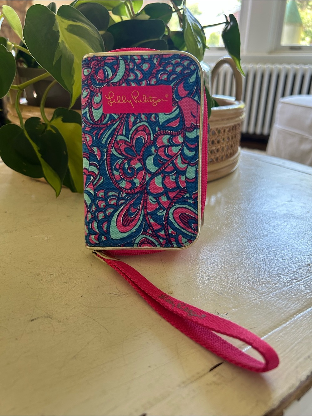 Lilly Pulitzer “Drop Me A Line” Brewster Blue Zip Phone ID Wallet Wristlet